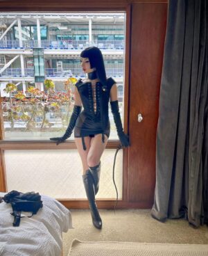 Séverine Instagram - BTS 

Styling/fashion: @ikonostas_clothes.desire
Boots: @thecustombootandshoecompany