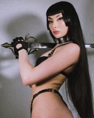 Séverine Instagram - Sometimes things sit in my camera roll for a year ⚔️