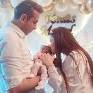 Sevil Uyar Instagram - #doğumserüvenim izlerken hala ağlıyorum hormonlar mı annelik mi 🥹artık bilmiyorum ama unutulmaz özel bir duyguydu ve ikizlerim Dünya ya merhaba dedi 🥰🎉yanımızda olup bizimle mutlu anımızı paylaştığın için teşekkür ederiz.🙏🏻🥰🌸🧿🎬
@sibelbenezraphotography 👏🏻
 Canım doktorlarım Sevgili Esra hocam @docdresraozbasli  ve 👏🏻👏🏻👏🏻Yeşil dev adam hayatımıza daha da güzellik kattınız @prof.dr.cemcelik 💚🥳