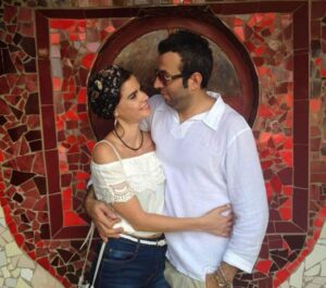 Sevil Uyar Instagram - İyi ki doğdun,Nice güzel yıllara beraber herşeyim,can yoldaşım,kıymetlim takım arkadaşım seni seviyorum.#sevlev ♥️🌹🎈🎉🎊🎁