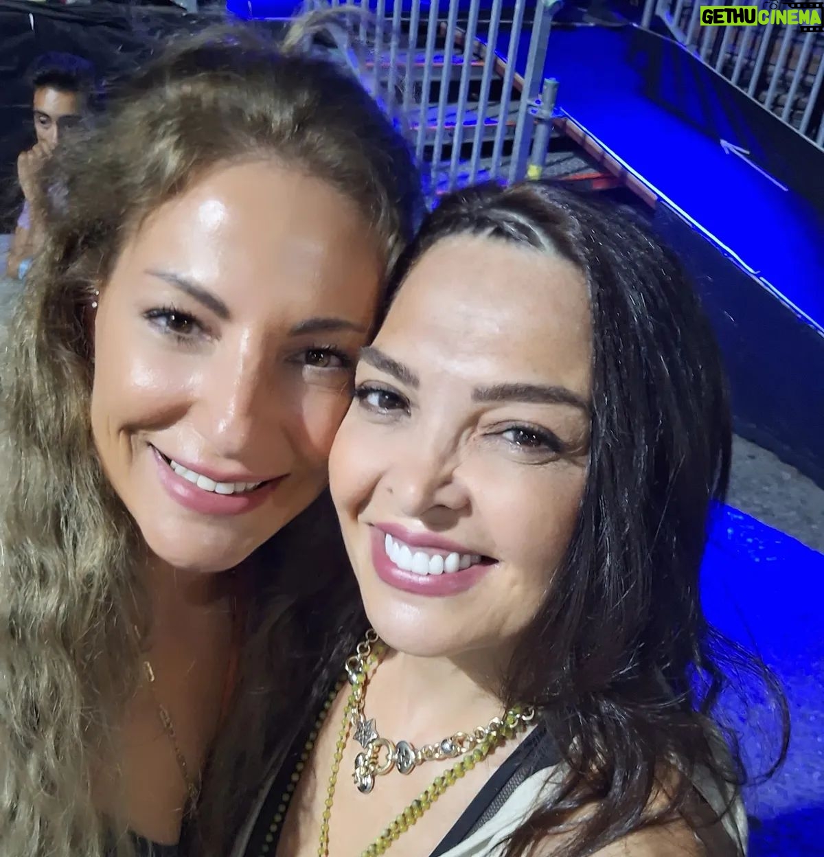 Sevil Akı Saner Instagram - Nejla cım ...yan yana...can cana ..bir yanımız .canım Sabina...aşkla ❤️