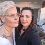 Sevil Akı Saner Instagram – Benim şahane oyun arkadaşlarım .Tatil demiyorum ,nefis bir tatilin oyun arkadaşları …iyi ki …ne çok anı ,hikaye ve meşhur söz birikti yine …hep güzelliklerde buluşalım kızlar …çok seviyorum sizi ❤️💥#bodrum #gümüşlük