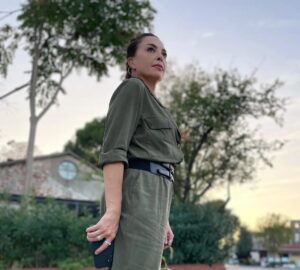 Sevil Akı Saner Instagram - Dünya çıldırdı ...hersey anlamını kaybediyor ..."rağmen "devam ...aşkla ❤️