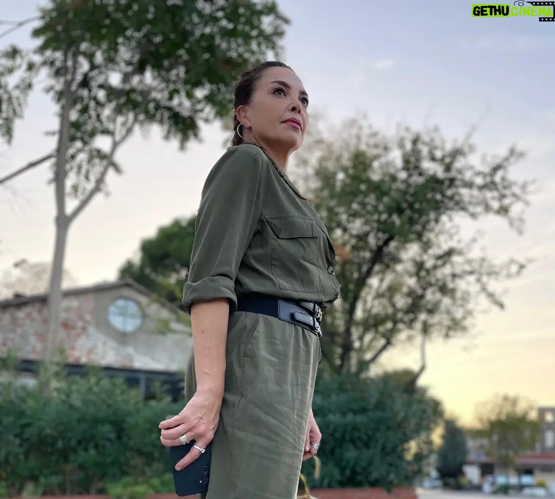 Sevil Akı Saner - 1.3K Likes - Dünya çıldırdı ...hersey anlamını kaybediyor ..."rağmen "devam ...aşkla ❤️