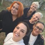 Sevil Akı Saner Instagram – Benim şahane oyun arkadaşlarım .Tatil demiyorum ,nefis bir tatilin oyun arkadaşları …iyi ki …ne çok anı ,hikaye ve meşhur söz birikti yine …hep güzelliklerde buluşalım kızlar …çok seviyorum sizi ❤️💥#bodrum #gümüşlük