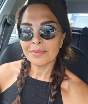 Sevil Akı Saner Instagram - Sonbahar görünümlü yaz ...💚🌻