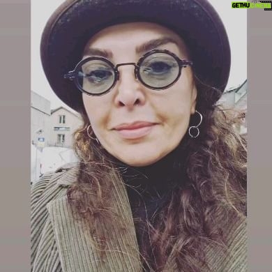 Sevil Akı Saner - 1.1K Likes - Dünya ,kabına sığmayan bir çılgınlıkla dönüyor .Derin bir nefesss....Bizim havamız iyi olsun 💚