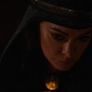 Sezin Akbaşoğulları Instagram - Bozkırların efsanevi kraliçesi,Massagetlerin hükümdarı Tomris…
Pek yakında…

Tomris…
The legendary queen of the steppe who reigned over the Massagetae…
Coming soon🦹🏻‍♀️🚀 

📷 @nurcan.sevindi 🌸 
 
#tarihinefsaneleri
#docudrama

@ikinciyenifilm