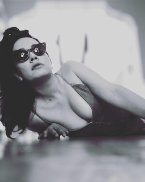 Sezin Akbaşoğulları Instagram - 🦹🏻‍♀️🌴