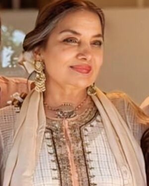 Shabana Azmi Instagram - Eid Mubarak sabko