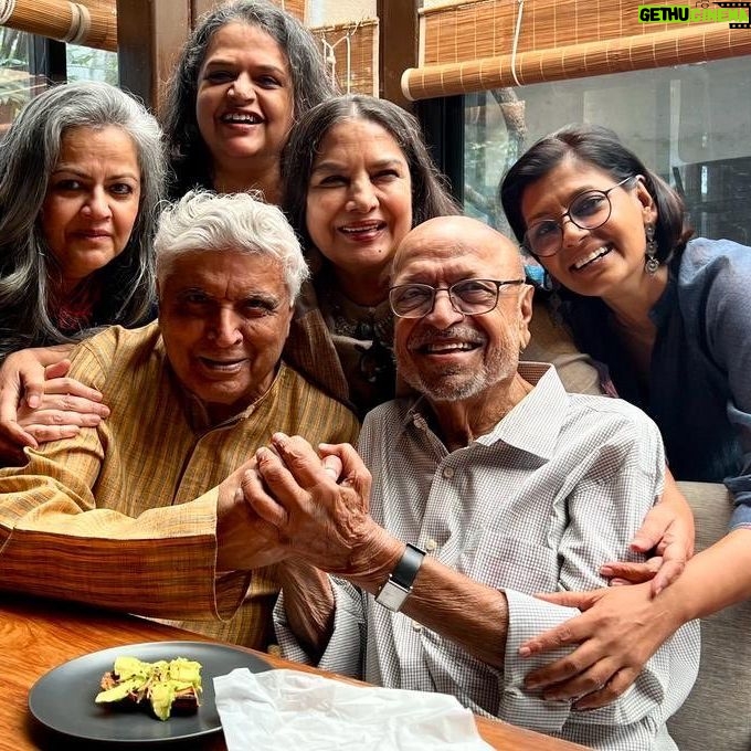 Shabana Azmi - 3.9K Likes - With the best of them all #Shyam Benegal. Thank you #Anuradha Parikh and @G5A for hosting one of the most yummy parties I’ve been to in a long long time ❤️