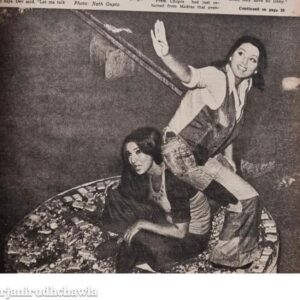 Shabana Azmi Instagram - #Neetu Singh sent this to me - a still from #Manmohan Desai’s #Parvarish - a film we both had a blast doing