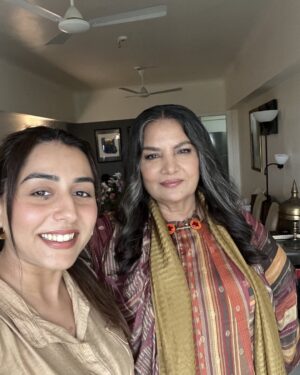 Shabana Azmi Instagram - @afreenmakeupandhair thank you so much for the delicious khichda yesterday. I was deeply touched that you also gave a box to the wefast person who delivered it .That was so sensitive