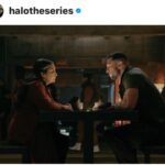 Shabana Azmi Instagram – Discussing the fate of HUMANITY over a bowl of ramen . With #Pablo Schreiber in 2nd season of #HALO