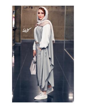 Shadi Mokhtari Instagram - •
بزرگداشت استاد «کیومرث پوراحمد» و اکران فیلم سینمایی «پرونده باز است».
•
📸:
@negarpourbahrii 
@soroushmn_ 
@ghazalpanahi_photography 
@raaha_hashemiy 
🙏🏻🤍🌸