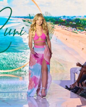 Shae Smolik Instagram - So grateful to walk for @runiatl designs during @atlswimweek. 🌸🌸🌸
HMU @fishmann💄 
Photography @chadlawsonphotos 📸