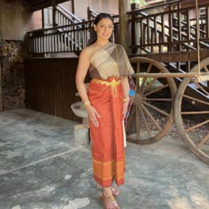 Shafina Shah Instagram - No filter, no edit. Just sunkissed 😌.
Loved wearing the traditional  Cambodia wear by @nobdane 😍
How beautiful 🥰😍.
.
.
.
#angkorwat #cambodia #righthererightnowincambodia #misspakistan #shafinashah #shafinapatelshah #missmissions #pakistanimodel #indianmodel #positivevibesonly #sunkissed💋 #traveling #pageantlife #besutyqueen #rusticstyle #goldenlove 
#halalbeats #universalwoman
