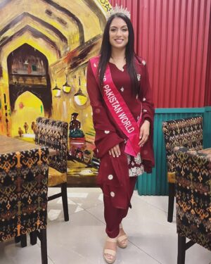 Shafina Shah Instagram - 📍🇵🇰 Islamabad. A lovely networking evening at Rawayat
.
.
.
#islamabad #misspakistan #missglobal #misscongeniality #misspakistanworld #mspakistanworld #bollywoodactress #pakistanimodel #patel #shah #deisgirl #pehlebhimain #animal #clefthospital #maroon