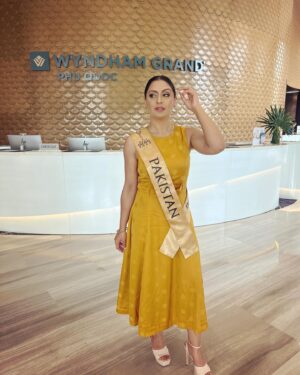 Shafina Shah Instagram - The last one, I can’t help but smile though 😁😁😁 it’s so hard not to. Alhamdulillah ❤️🫶🏽🤲🏽🙏🏽 

“You'll never do a whole lot unless you're brave enough to try.” — 

I believe this was DAY 11 of @missglobalofficial  at
@casinocorona
@wyndhamgrand_phuquoc 

Shafina x 
❤️❤️❤️

#Coronacasino #Coronaresort #Radissonblu #WyndhamGrand #WyndhamGarden #Vinpearl #Vinwonders #Vinsafari #Grandworld #Phuquoc #pearlisland #Vietnam #misspakistan #missglobalpakistan #misspakistanglobal #misscongeniality