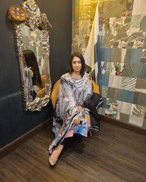 Shafina Shah Instagram - @lovemypeshawar 
My fav place for chapli kebab in UK 😍 
.
.
.
#pakistanifood #halalfood #misspakistan #shafinashah #bollywoodactress #peshawar #chaplikabab #batley #pathan #pakhtoon #charsitikka #sweetlassi #desifood #desigirl #googlereviews #grateful #alhamdulilah #thankyouthankyouthankyou #pakistanzindabad
