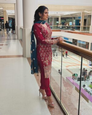 Shafina Shah Instagram - A beautiful woman delights the eye; a wise woman, the understanding; a pure one, the soul.💕
.
Merry Hill, it’s been a little while… 😏 somethings up… hmm.😜😉🤫…
.
.
#missmissions #shafinashah #shafinapatelshah #actress #model #speaker #motivationalwoman #singlelifestyle #animalmovieactress #wifenumber2 #motivationalwomen #beautyqueen #titleholder #desigirl #indian #gujrati #pathan #shah #patel #grace #elegance #merryhill #dudley #westmidlands #primark #katiyakarun