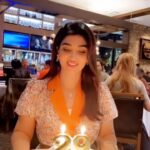 Shahad Hasan Instagram - October/01 أبدأ مرحلة جديدة من عمري وهي مرحلة الثلاثين انوي ان تكون مرحلة مليئة بالنضوج و الوعي و تحقيق الانجازات اؤمن انها اكثر مرحلة تتميز بالعقلانية و الواقعية والاستقلالية الحمد الله كانت مرحلة العشرين مليئة بالمغامرات و التغيرات بحياتي لكن حققت بيها انجازات عظيمة على الصعيد الشخصي بفضل ربي انوي ان تكون الايام المقبلة اكثر تيسير 🙏🙏🙏 ربي يحقق الي و الكم كل النوايا ❤️ #birthday #october