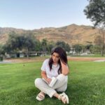 Shahad Hasan Instagram - القراءة تمنحنا مكاناً آخر نذهب إليه عندما نضطر للبقاء في أماكننا. لا تقرأوا أي كتاب لأنه مشهور أو حديث أو قديم، يجب أن تكون القراءة أحد أشكال السعادة لكم، اقرأوا من أجل متعتكم ولأجل أن تسعدوا انفسكم. Reading gives us another place to go when we have to stay in our places. Do not read any book because it is famous, modern or ancient, reading should be one of the forms of pure happiness, read for your pleasure and in order to be happy.