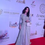 Shahad Hasan Instagram - قَد يأْتيك الحظُّ عَلَى هيْئة شخصٍ ترَى نفْسكَ منْ خلالِه. - الشمس التبريزي القفطان من @mitha_2066