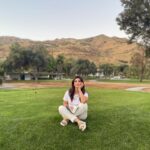 Shahad Hasan Instagram - القراءة تمنحنا مكاناً آخر نذهب إليه عندما نضطر للبقاء في أماكننا. لا تقرأوا أي كتاب لأنه مشهور أو حديث أو قديم، يجب أن تكون القراءة أحد أشكال السعادة لكم، اقرأوا من أجل متعتكم ولأجل أن تسعدوا انفسكم. Reading gives us another place to go when we have to stay in our places. Do not read any book because it is famous, modern or ancient, reading should be one of the forms of pure happiness, read for your pleasure and in order to be happy.