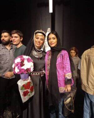 Shahrzad Kamalzadeh Instagram - نمایش خدایان کهن 

#شهرزاد_کمال_زاده #هنر#فرهنگ#اصالت #ایران #ارمنستان #صلح#آرامش#دوستی
@beaina.mahmoudi ❤️😍
@mantozigzag👌❤️