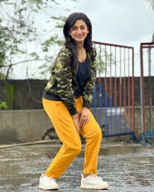 Shaily Priya Instagram - 🍃🌧️ 
Bottom wear by @skytickoriginals 

#monsoon #collaborations #pants #bottomwears