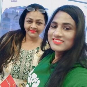 Shakeela Instagram - Bye bye Chennai 😘🥰😍💞❤️ I love you amma