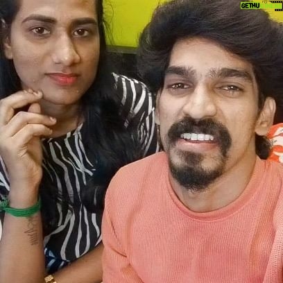 Shakeela Instagram - Thambbbbbbiiiiiii...❣️✨💞 #brothersisterlove❤️ #brotherhood #spreadpositivity❤️ #thambilove❤️ #happiness💕