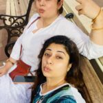 Shalini Kapoor Instagram – सच का सामना 😂
.
.
Har behen mein ek maa bhi hoti hai aur ek chudail bhi 😂😂😂🤣🤣🤣😂😂
.
.
All #sisters would relate I am sure 🥳
.
.
.
#reelitfeelit #reelsinstagram #reelkarofeelkaro #reels #reelinstagram #funny #funnyvideos #sisters #lovehate #relationships