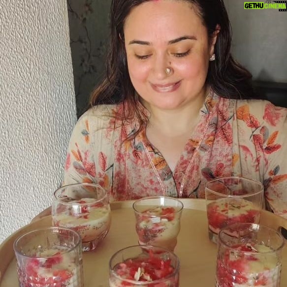 Shalini Kapoor Instagram - SUMMER COOLERS ANYONE?πππ LOVED CREATING THIS FOR MY FAMILY...ITS SO HYDRATING AND SO FILLING....π¨βπ©βπ¦βπ¦π¨βπ©βπ§βπ§ INGREDIENTS SOAKED CHIA SEEEDS ROSE SYRUP πΉ WATERMELON CHUNKSπ MANGO CHUNKS π₯ CHERRYS π ALMONDS π° METHOD * START LAYERING SOAKED CHIA SEEDS FOLLOWED BY ROSE SYRUP.ADD SOME WATERMELON CHUNKS FOLLOWED BY MANGO SHAKE .ADD MANGO CHUNKS AND CHERRY CHUNKS AND TOP UP WITH SLICED ALMONDS ... DO TRY AND ENJOYYY...