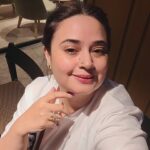 Shalini Kapoor Instagram - STEP INTO THE FIRE OF SELF DISCOVERY..... IT WILL NOT BURN YOU.....IT WILL BURN WHATEVER IS NOT YOU......🥰