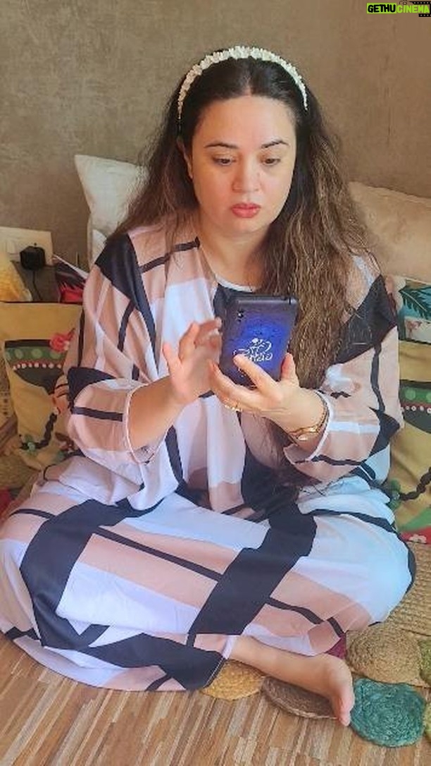 Shalini Kapoor Instagram - ONE OF THE BEST REELS I HAVE DONE SO FAR...... COMMENTS PLS......HAHAHAHAAHAHAHAHI STILL CANT GET OVER THIS ONEš„° #couple #couplevideos #magic #trendingreels #trending #likes #likesforlike #explore #explorepage #reels #reelsinstagram