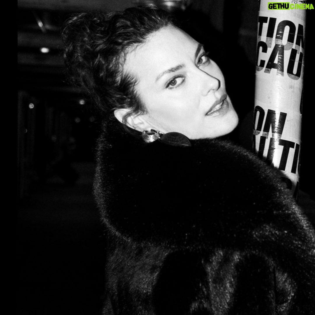 Shalom Harlow Instagram - ✨Truly a pleasure to celebrate Anthony Vaccarello and his exceptional achievements in fashion and all the other creative cultural contributors at the Wall Street Journal Innovator Awards last night. Thank you @kristina_oneill and @magnus_berger for a beautifully inspired evening @anthonyvaccarello @ysl @emmanueltomasini @wsjmag @wsj @kristina_oneill @magnus_berger GLAM @romyglow @kevinryanhair 📸 @conrad.bischoff #wsjinnovators #moma