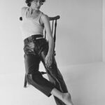 Shalom Harlow Instagram – 🖤🖤AGOLDE with GWEN🖤🖤

Pure pleasure! @guineverevanseenus artful interpretation of the clothes speaks to her years in front of and now behind the camera

I trust the delight we had in creating these images translates. It would be an understatement to say we had a blast 💥 

Thank you to the @agolde for giving us the opportunity to play freely together 

And thank you to the stellar team
📸 @guineverevanseenus
Styling @alexisasquith
Makeup @kuma1206 @streetersagency
Hair @hairjordon @susanpricenyc

Thank you @julianniznik @imgmodels for bringing it all together so seamlessly.  #ecofriendly #ecofashion #ecodesigner #recycledfashion #greenfashion #enviromentallyfriendly