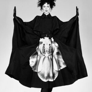 Shalom Harlow Instagram - 🖤🖤🖤VOGUE CHINA NOVEMBER🖤🖤🖤 Thank you @voguechina and the entire team of talented creatives for the dynamic day creating these beautiful images  @voguechina 全媒体编辑总监 Editor-in-chief 章凝 Margaret Zhang @margaretzhang 摄影 Photographer Ned Rogers @nedrogers 创意总监 Artistic Director Matt McDonald @mattrmcdonald 造型 Stylist Dena Giannini @denagia 造型指导 Fashion Director 於家骅 Alvin Yu @alvinyu613 化妆 Make Up Artist Min Kim @minkimmakeup 发型 Hair Stylist Evanie Frausto @evaniefrausto 美甲 Manicurist Cam Tran @cam.t.artist 选角 Casting Gabrielle Seo @gabrielleseo 统筹编辑 Production Editor Anita Lau @anita_lauu, 戴丽斯 Dellis Dai @dellis.d 执行制片 Executive Producer Marie Gordeau Robinson 编辑 Editor 孙菁 Vivienne Sun @viviennesun_ 
制作总监 Production Director 孙苇莲 Denise Suen @denise.suen 珠宝统筹 Jewelry Editor 杨艺 Yang Yi @ii.ang 置景 Set Designer Gaston Portejoie @gastonportejoie 数码 Digital Victor Gautier 时装助理 Fashion Assistants Tomasso Palamin, Agnes Solhall, Pierre-Etienne Callies 场地 Location Studio Central 制作 Production AP Studio, Paris