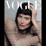 Shalom Harlow Instagram - 🖤VOGUE POLAND DECEMBER 2022🖤 @vogue.polska TWO CAN BE BETTER THAN ONE Cinematic Captures by the wildly talented 📸Stuart Winecoff @stuart_winecoff Impeccably styled by Carolina Orrico @carolinaorrico Genius hair conceived by Errol Karadag @errolkaradag Beautiful Makeup by Allie Smith @alliesmithmakeup Thank you for the opportunity Editor-in-Chief Ina Lekiewicz @inalekiewicz Casting by Megan McCluskie @meganmccluskiecasting And thank you as always to my superagent @julianniznik