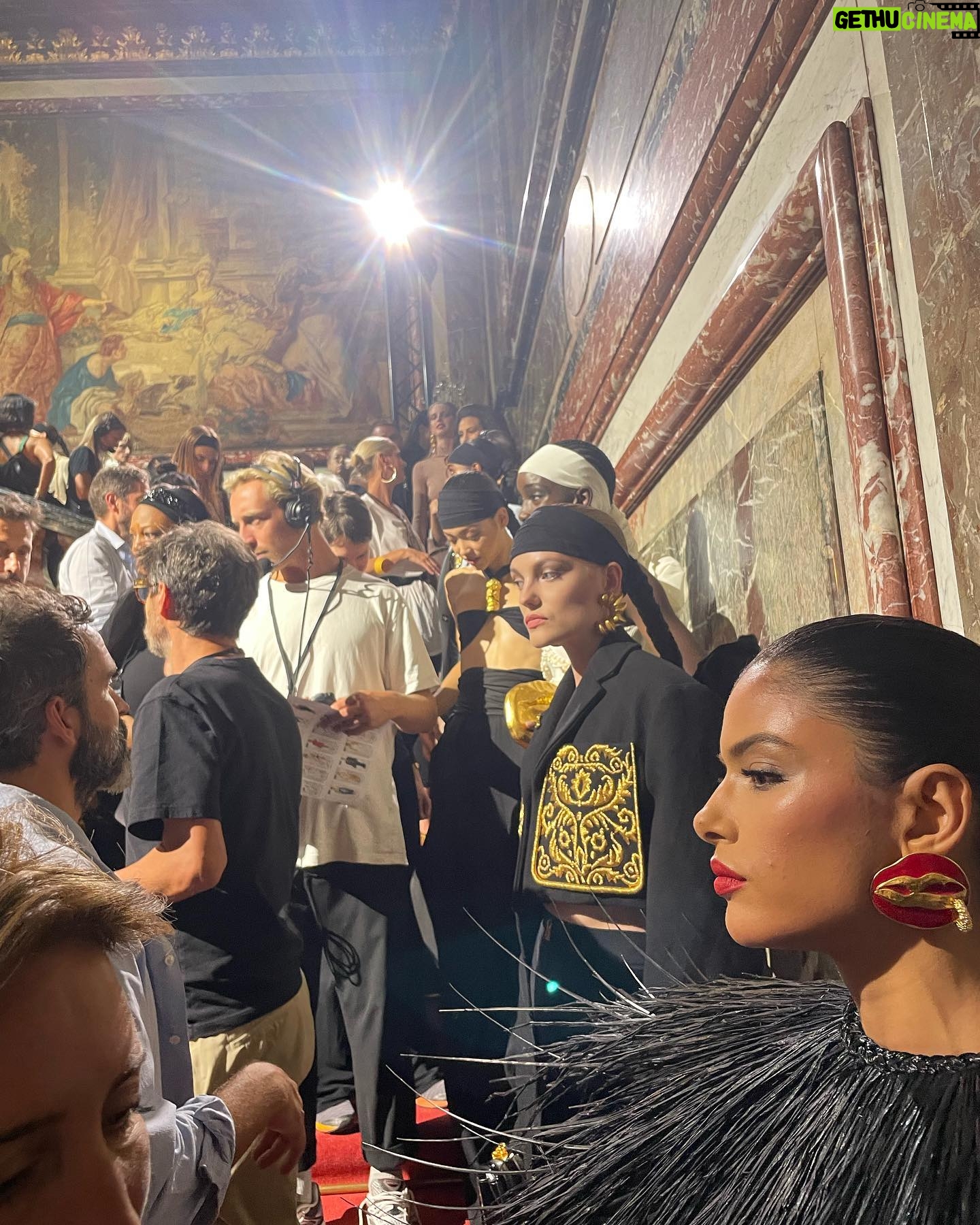 Shalom Harlow - 97.8K Likes - 🦞 opening act for @schiaparelli SS24 by @danielroseberry 🦞
A sublime presentation by @danielroseberry
Surreal and restrained. Thank you for having me and for keeping the tradition of high fashion design alive and thriving.
I love showing in this way. Small intimate rooms were we can feel the clothes breathe
stylist @_mariechaix_
casting @piergiorgio
makeup @patmcgrathreal
hair @guidopalau
nails @cam.t.artist
film @titreprovisoire
music @benbrunnemer