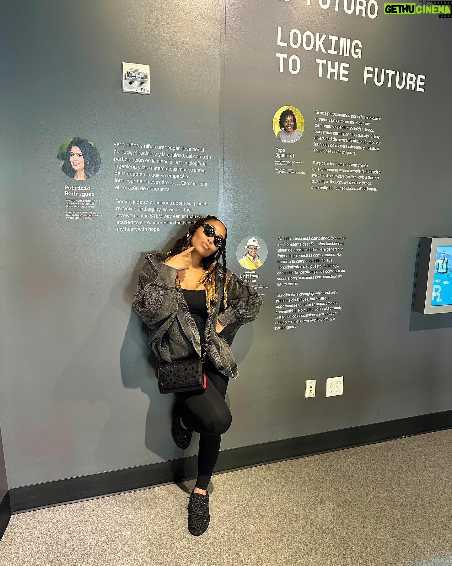 Shamari DeVoe Instagram - Inspired by the women in the pictures behind me and celebrating the strength of women everywhere, including myself! #HappyInternationalWomensDay!