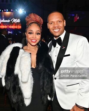 Shamari DeVoe Instagram - Empowering education at the Mayors Ball and supporting the @UNCF with a $10,000 contribution on behalf of our family. Giving back never looked so good! 📚✨ #UNCFMayorsBallATL23 #EducationForAll #UnitedNegroCollegeFund #DeVoeted