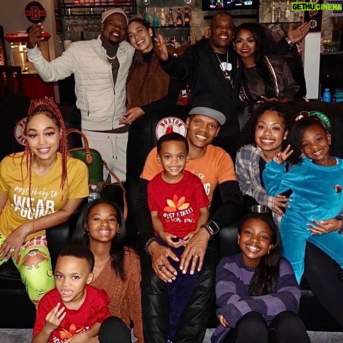 Shamari DeVoe Instagram - "We may not have it all together, but together, we have it all…" "When asked if my cup is half-full or half-empty, my only response is that I am thankful I have a cup." “I awoke this morning with devout thanksgiving for my friends, the old and the new.” #DeVoeted #Thanksgiving @officialbellbivdevoe and family…!!!