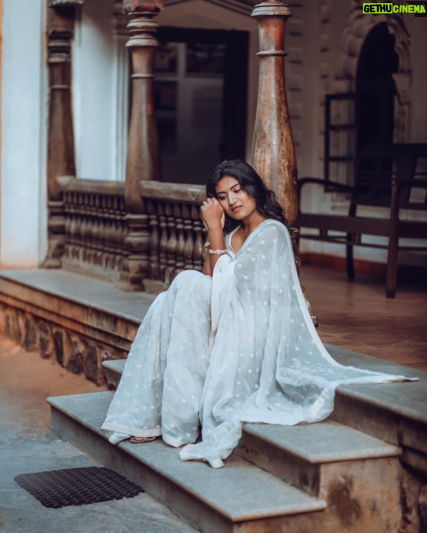 Shamni Mahe - 15.4K Likes - One day at a time .
Shot for @aadiya.paris 🤍
Photograph @rajasababady
Muse and muah @gangadevi_makeover_artistry
Jewellery @littlefingers_bridal_jewellery