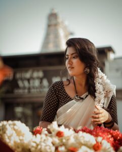 Actress Shamni Mahe HD Instagram Photos and Wallpapers August 2023