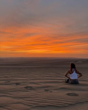 Shanie Blais Instagram - I haven’t experienced a magical moment like this one in a long time.  Creating memories with my friends, laughed so much, joy cried and just felt so grateful in this beautiful desert. Thank you universe for my precious life i get to live 😭❤️