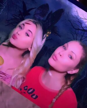 Shanna Moakler Instagram - Happy 18th Birthday to my beautiful daughter @alabamaluellabarker you have grown into a confident, loving, outgoing, ambitious young woman, I am so proud of how strong you are and how you always stayed true to yourself. Our time together means everything to me. Being your mom is one of my greatest joys. I love you. Time has gone to fast. ❤️⚓️🎁👸🏼