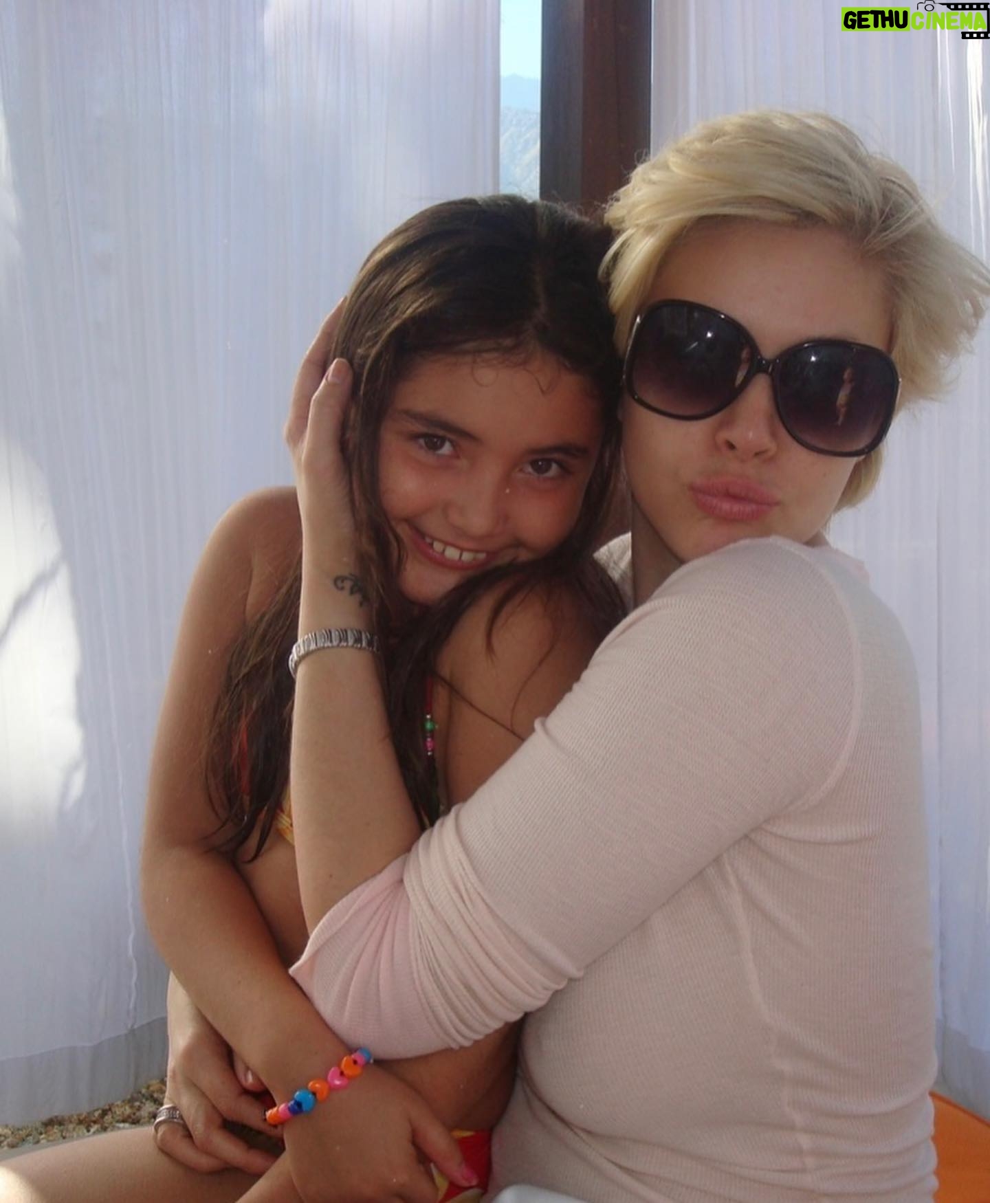 Shanna Moakler - 26.2K Likes - My beautiful daughter @atianadelahoya happy birthday! I remember the day I found out I was having you! I cried I was so happy. I knew you would be a girl and I knew you would be the most beautiful soul that ever was. Im so proud of the young woman you are...so intelligent, so kind and so incredibly talented. How lucky I am to have you as a daughter, I may not have done a lot of things right in life but with you I know I did something right, , I love you so much.... ❤️⚓️👸🏻